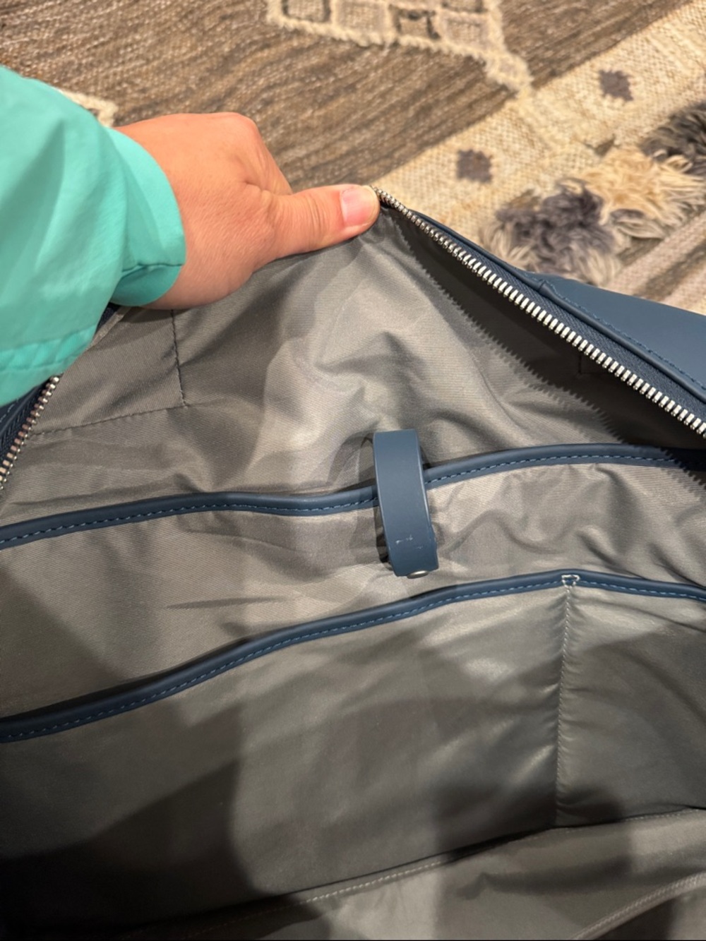 AWAY Everywhere Tote Bag/Carry-on Bag (The Original Bag) - Picture 9 of 9